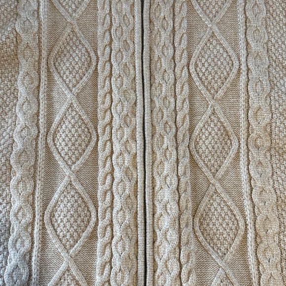 cupcakes & cashmere Taupe Cable Knit Zip front cardigan/cape - Picture 3 of 7